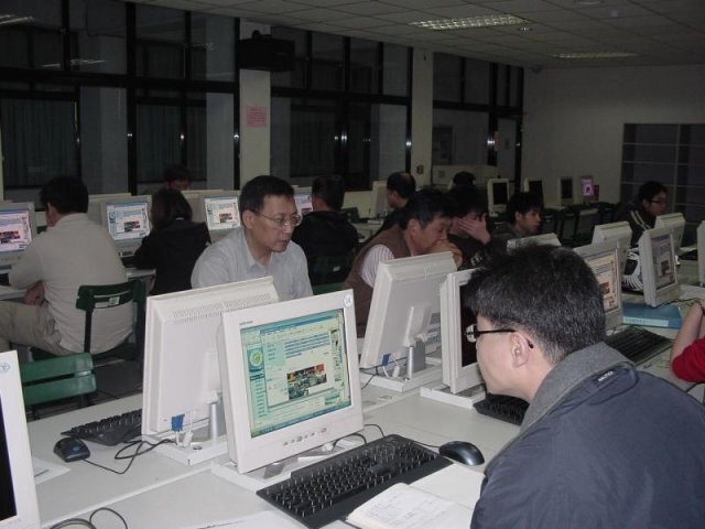 網頁教育訓練上課照片1圖片