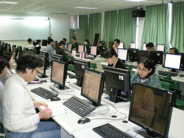 參加教職員圖片