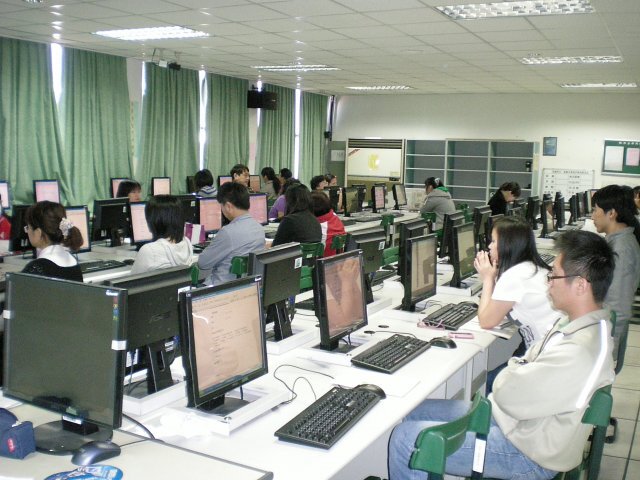 參加教職員圖片
